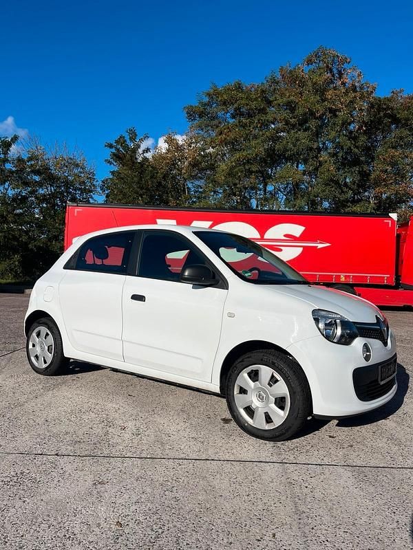 Weiß Gebraucht 2017 Renault Twingo Kleinwagen | 3.700 € (Guter Preis) - Bild 1/4