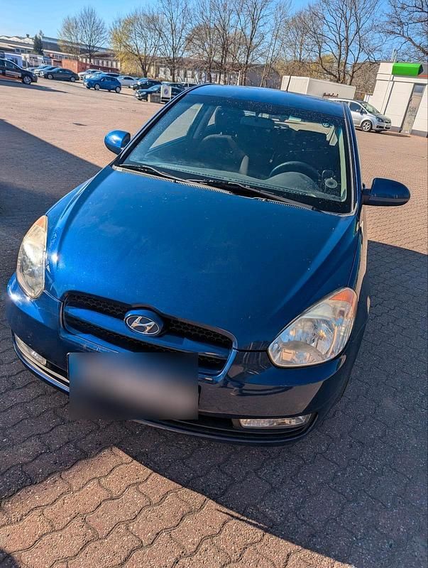 Gebraucht Hyundai Accent 97 PS (71 kW) 2007 Blau Kleinwagen