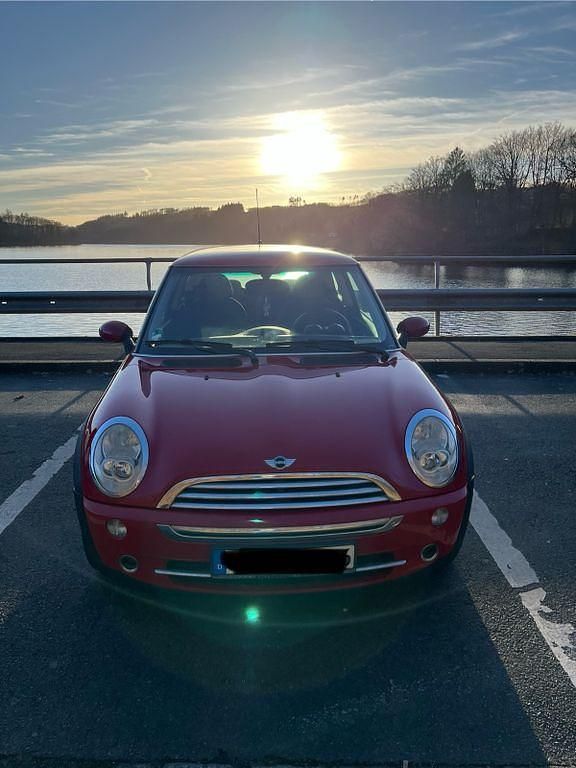 Rot Gebraucht 2005 Mini ONE Kleinwagen | 2.500 € (Fairer Preis) - Bild 1/4