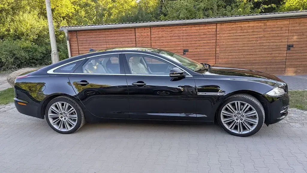 Gebraucht Jaguar XJ Premium Luxury 340 PS (250 kW) 2014 Schwarz Limousine