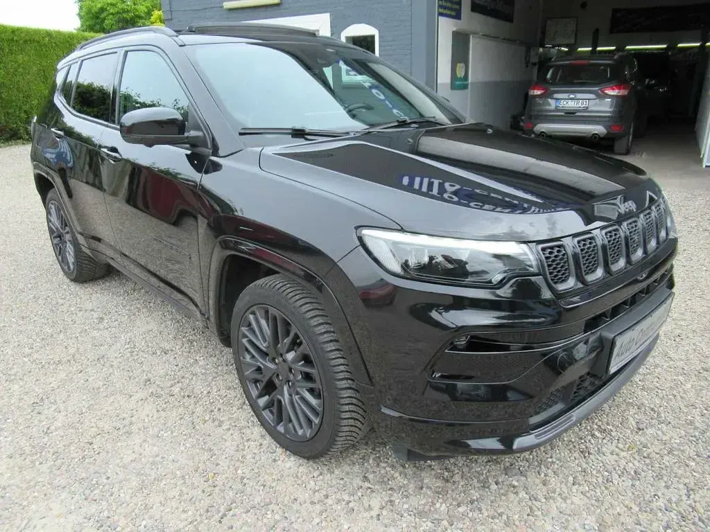 Gebraucht Jeep Compass 150 PS (110 kW) 2021 Schwarz SUV