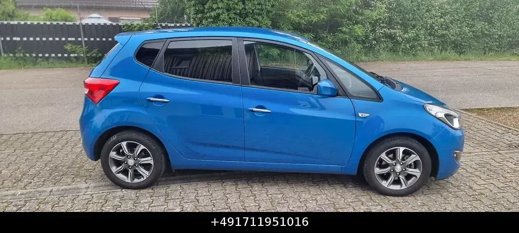Gebraucht Hyundai ix20 Passion 90 PS (66 kW) 2017 Blau Kleinwagen