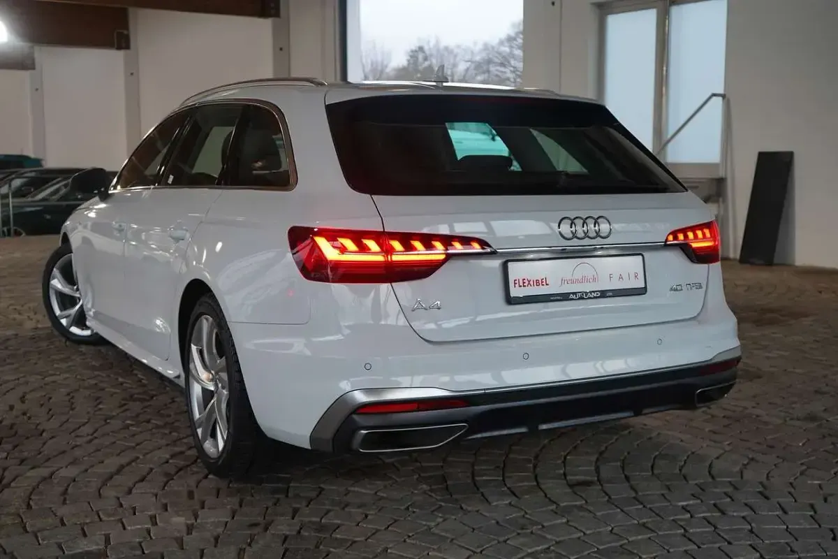 Gebraucht Audi A4 S-Line 190 PS (139 kW) 2020 Weiß Kombi