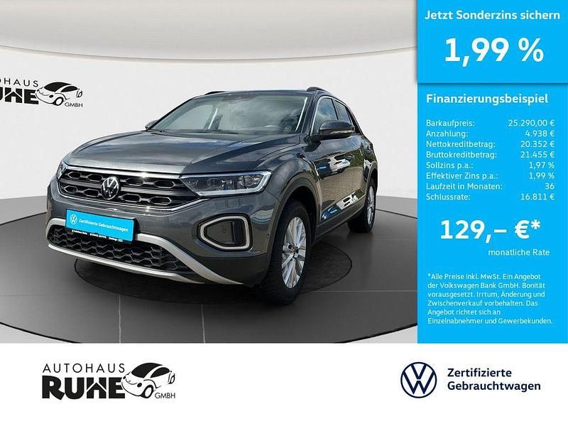 Indiumgrau Gebraucht 2024 VW T-Roc Life SUV | 25.290 € (Etwas zu teuer) - Bild 1/4
