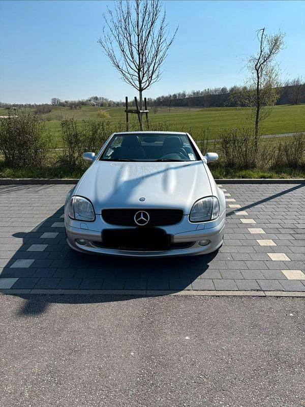 Gebraucht Mercedes SLK230 196 PS (144 kW) 2000 Silber Cabrio