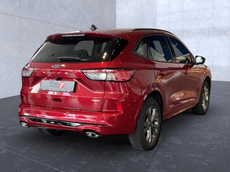 Gebraucht Ford Kuga ST-Line 224 PS (164 kW) 2022 Rot SUV