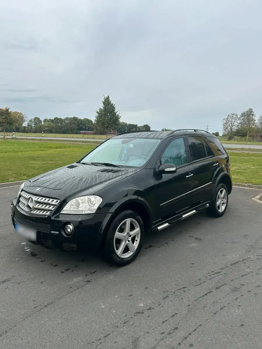 Second-hand Mercedes ML280 190 CP (139 kW) 2007 Negru SUV