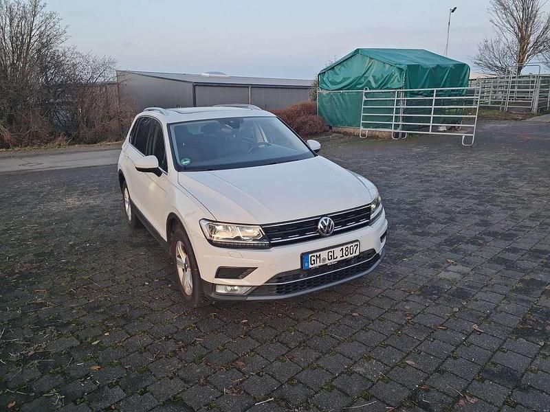 Gebraucht VW Tiguan LOUNGE 179 PS (131 kW) 2015 SUV
