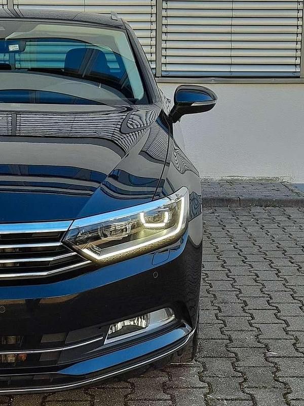 Gebraucht VW Passat Highline 239 PS (175 kW) 2019 Deep black Kombi