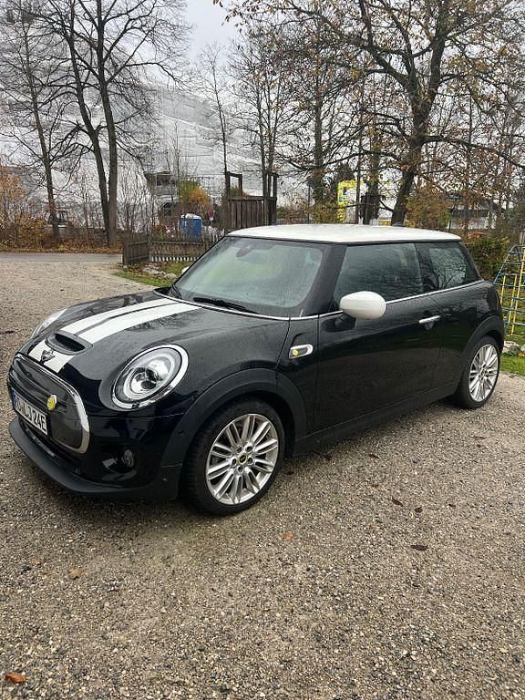 Schwarz Gebraucht 2020 Mini Cooper SE Kleinwagen | 14.800 € (Guter Preis) - Bild 1/4