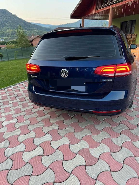 Gebraucht VW Passat Trendline 120 PS (88 kW) 2018 Blau Kombi