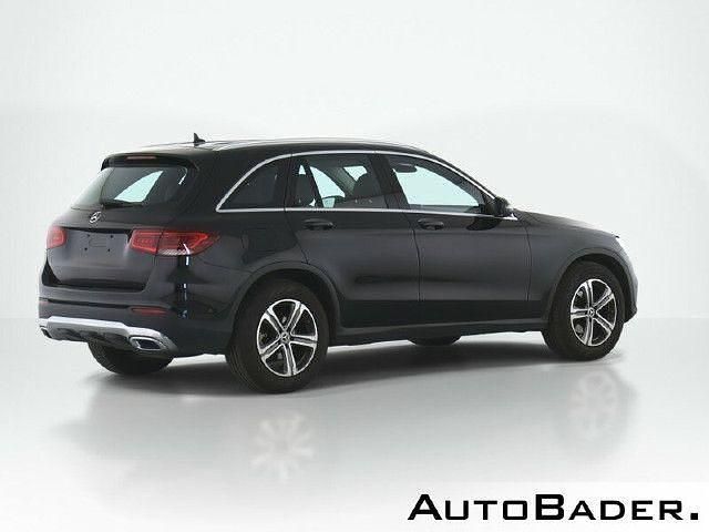 Gebraucht Mercedes GLC220 Exclusive 194 PS (142 kW) 2022 197 lack obsidianschwarz (metallic) SUV