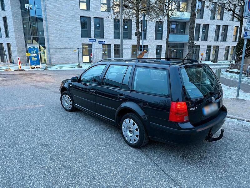 Gebraucht VW Golf IV 100 PS (73 kW) 2001 Schwarz Kombi