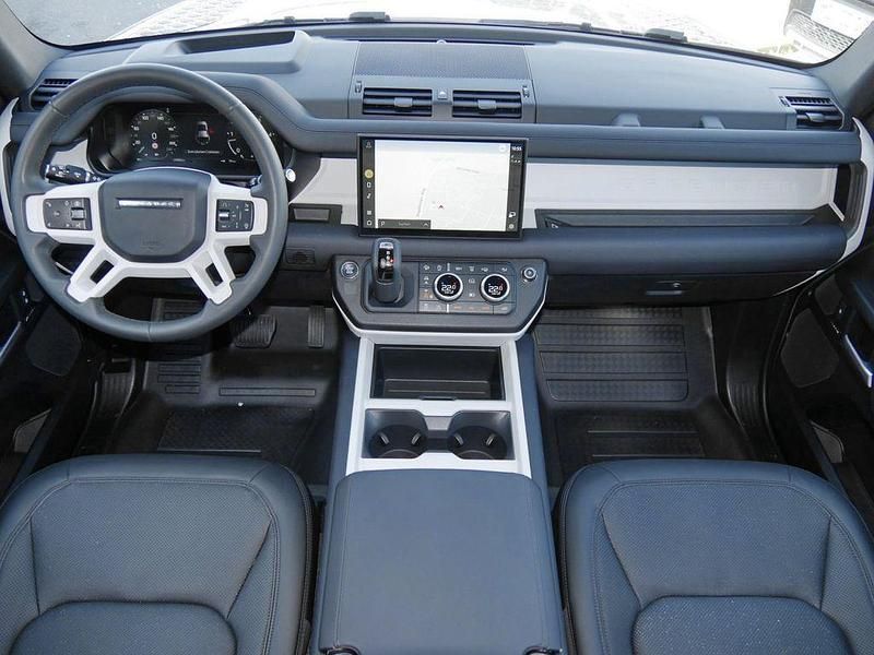 Gebraucht Land Rover Defender SE Dynamic 300 PS (220 kW) 2024 Grün SUV