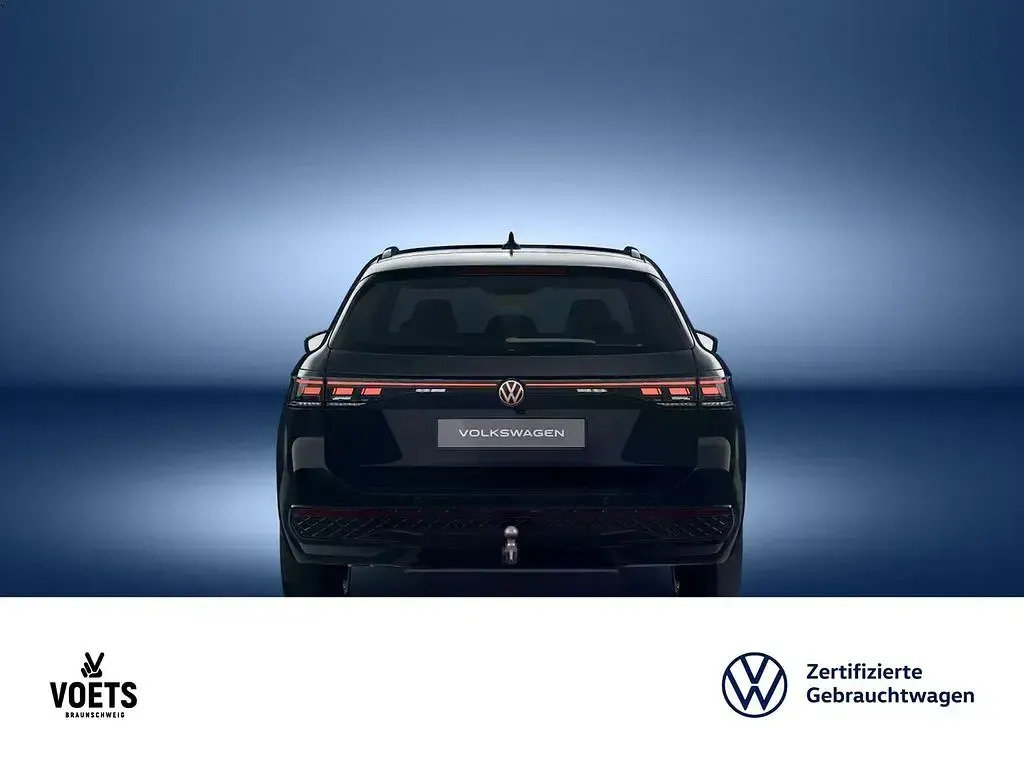 Gebraucht VW Passat R-line 177 PS (130 kW) 2025 Schwarz Kombi