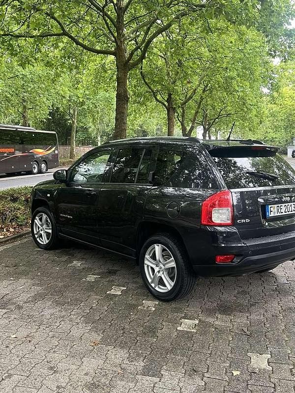 Gebraucht 2011 Jeep Compass Sport SUV | 5.200 € - Bild 1/4