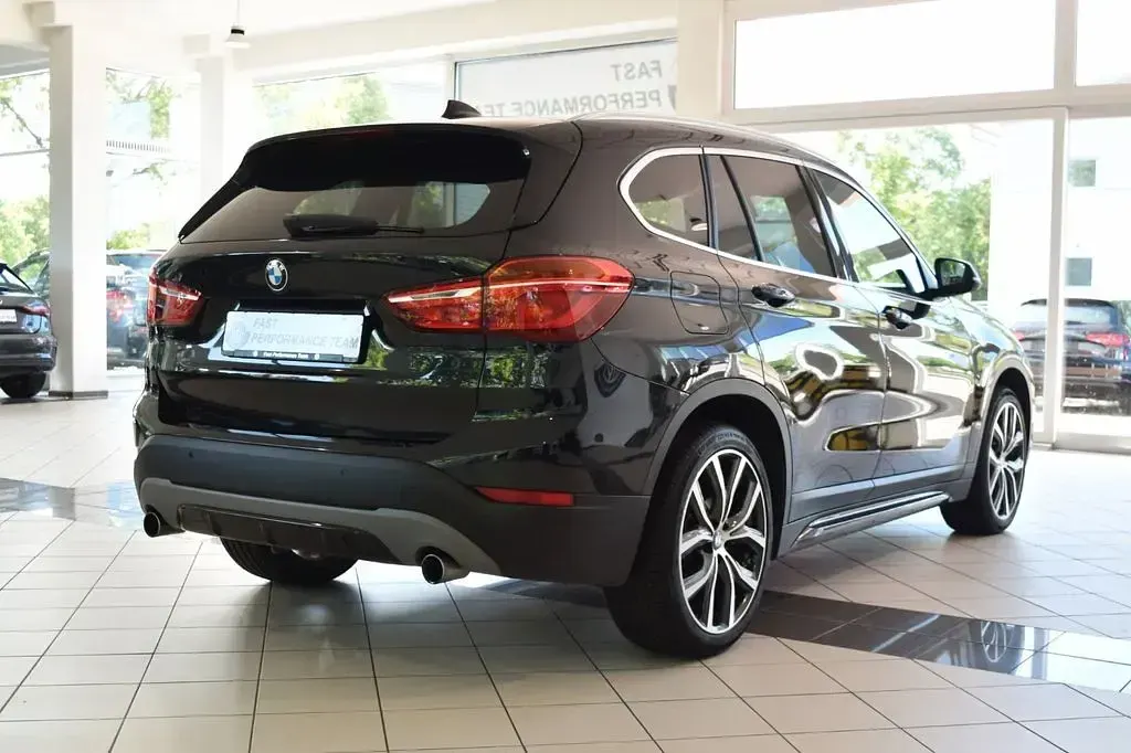 Gebraucht BMW X1 Sport Line 192 PS (141 kW) 2018 Schwarz SUV