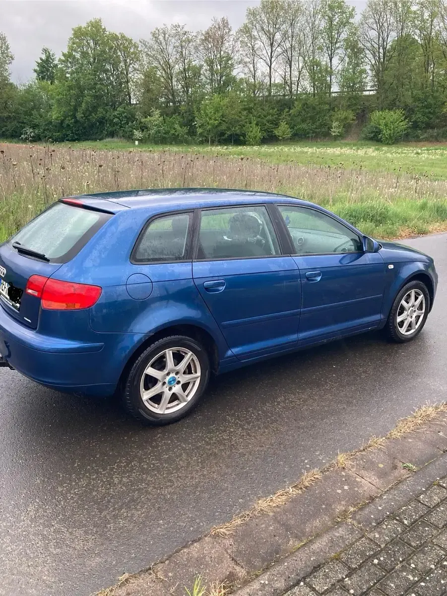 Używany Audi A3 105 KM (77 kW) 2008 Niebieski Hatchback