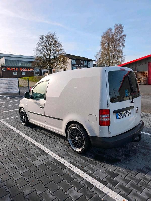 Weiß Gebraucht 2014 VW Caddy Van / Kleinbus | 4.750 € - Bild 1/4