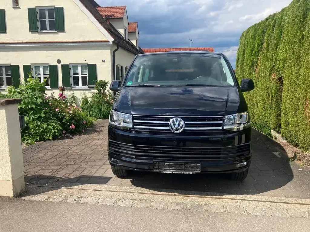 Gebraucht VW Multivan Comfortline 150 PS (110 kW) 2016 Schwarz Van / Kleinbus