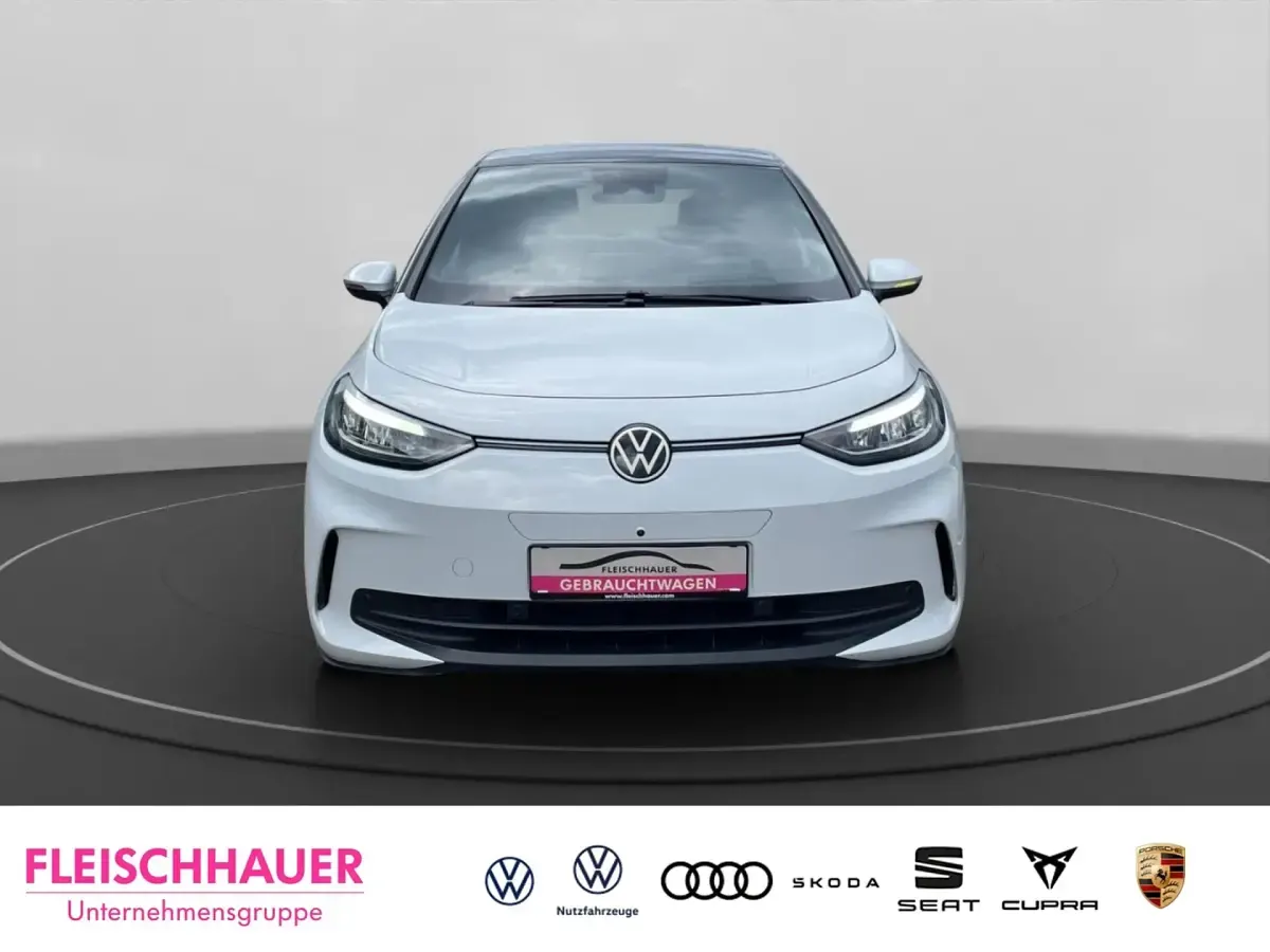 Gebraucht VW ID.3 IQ Drive 150 kW (204 PS) 2024 Gletscherweiß metallic Kleinwagen