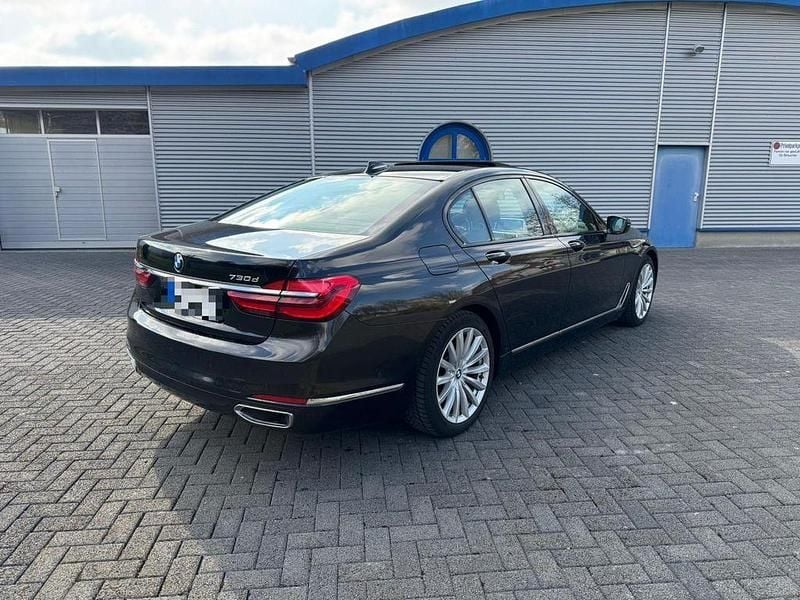Gebraucht BMW 730 Shadowline 265 PS (194 kW) 2018 Schwarz Limousine