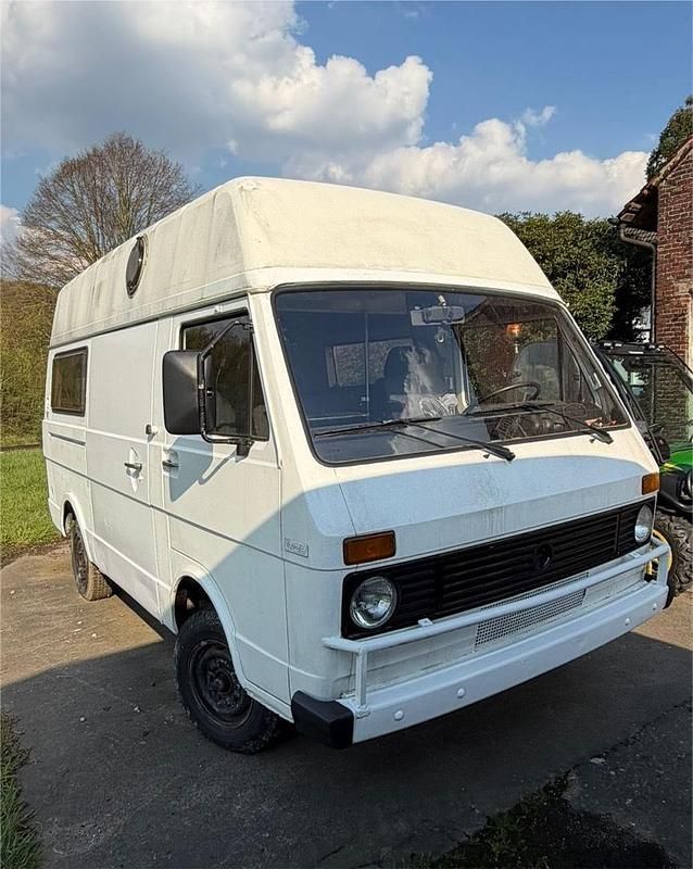 Second-hand VW LT 75 CP (55 kW) 1978 Alb Berlinǎ