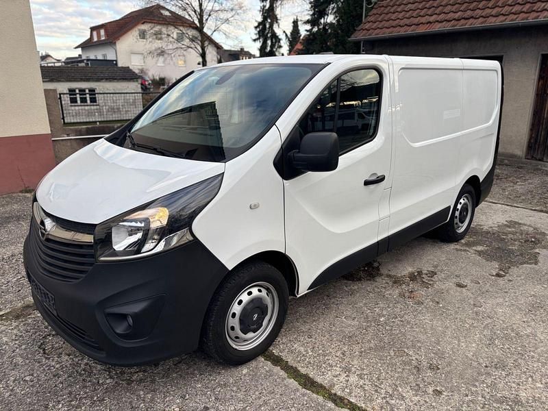Gebraucht Opel Vivaro 120 PS (88 kW) 2019 Weiß Van / Kleinbus