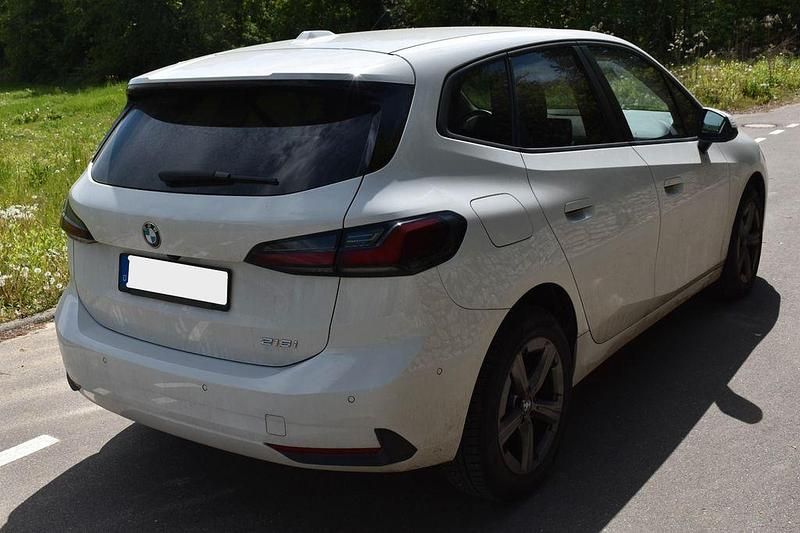 Gebraucht BMW 216 Active Tourer 122 PS (89 kW) 2024 Weiß Van / Kleinbus