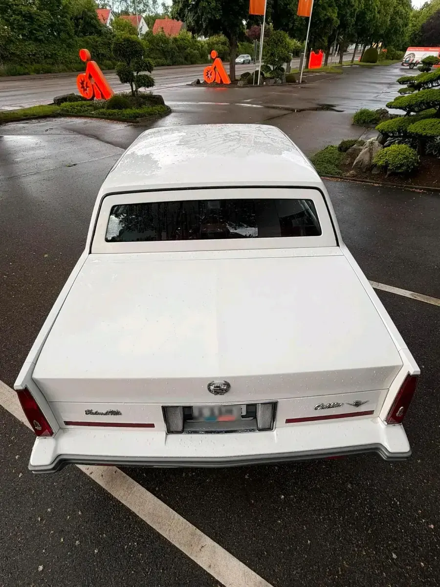 Gebraucht Cadillac Deville 140 PS (102 kW) 1986 Weiß Limousine
