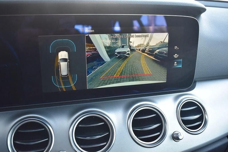 Gebraucht Mercedes E220 Avantgarde 194 PS (142 kW) 2021 Weiß Limousine