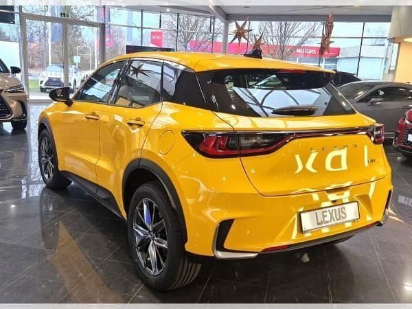 Neu Lexus LBX 136 PS (100 kW) 2025 Gelb (sonnengelb) SUV