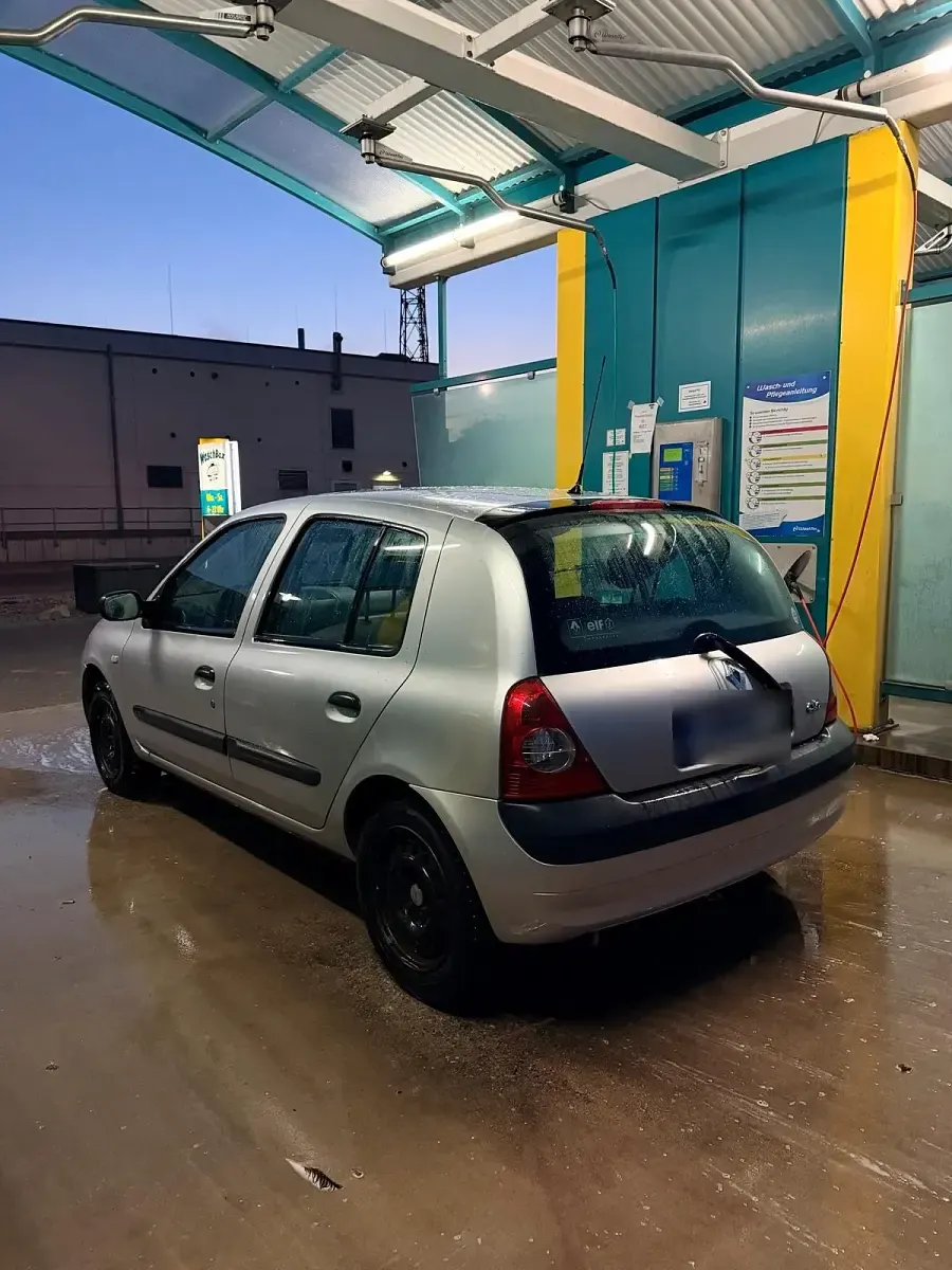 Gebraucht Renault Clio 60 PS (44 kW) 2006 Silber Kleinwagen