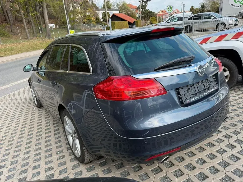 Gebraucht Opel Insignia Edition 220 PS (161 kW) 2010 Blau Kombi