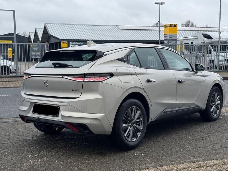 Gebraucht Citroën DS4 131 PS (96 kW) 2022 Silber Kleinwagen