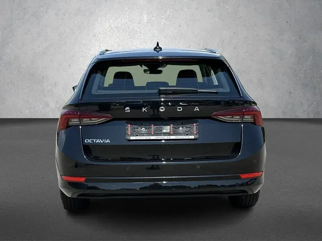 Gebraucht Skoda Octavia Selection 150 PS (110 kW) 2024 Blackmagic perleffekt Kombi