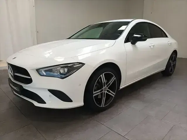Gebraucht Mercedes CLA180 Progressive 136 PS (100 kW) 2022 Weiß Limousine