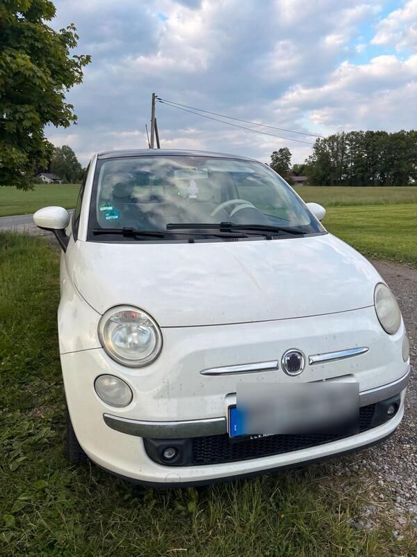 Weiß Gebraucht 2009 Fiat 500 Kleinwagen | 4.100 € (Etwas zu teuer) - Bild 1/4