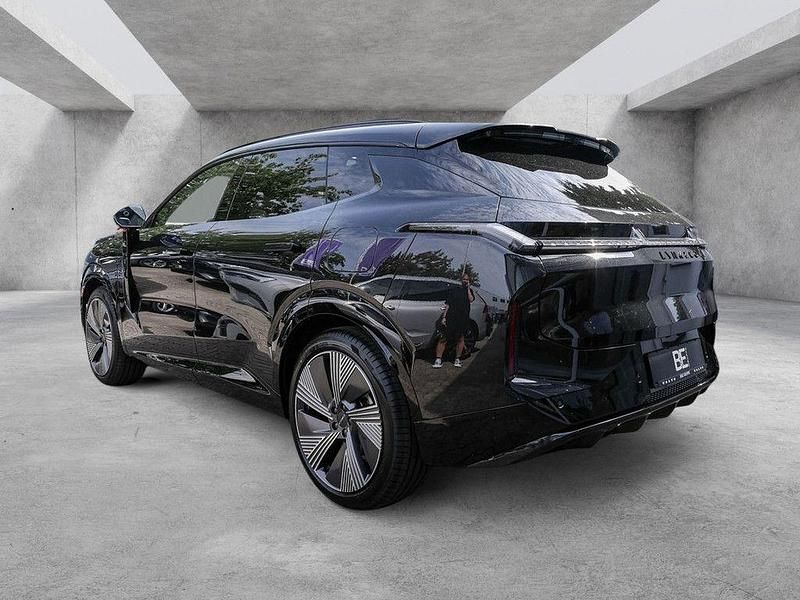 Neu Lynk & Co 08 349 PS (256 kW) 2025 Schwarz SUV