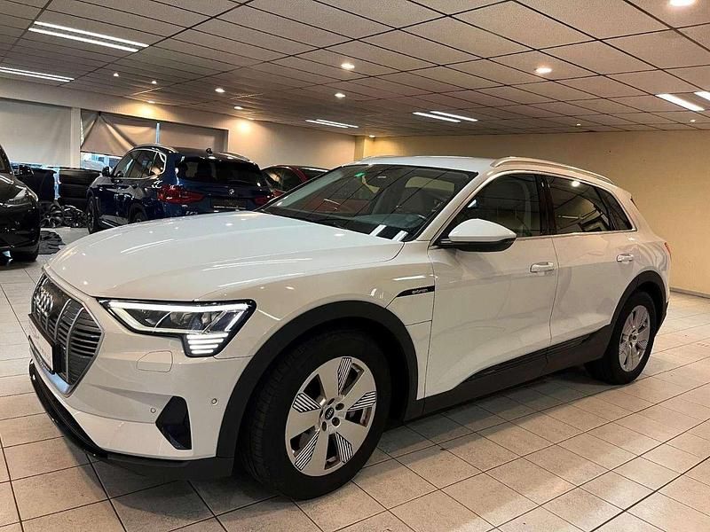 Gebraucht Audi e-tron 300 kW (408 PS) 2021 Weiß SUV