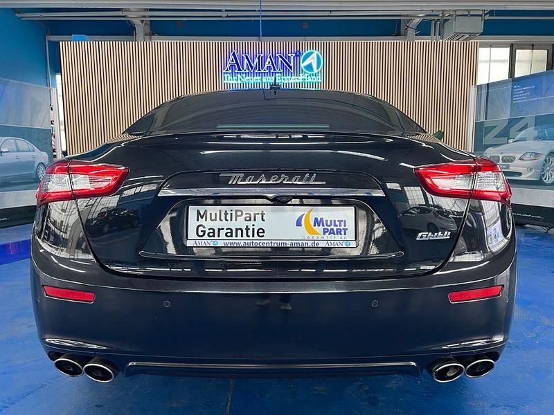 Gebraucht Maserati Ghibli 275 PS (202 kW) 2014 Schwarz Limousine