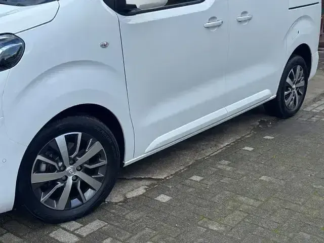 Gebraucht Toyota Proace Team 120 PS (88 kW) 2020 Weiß Van / Kleinbus