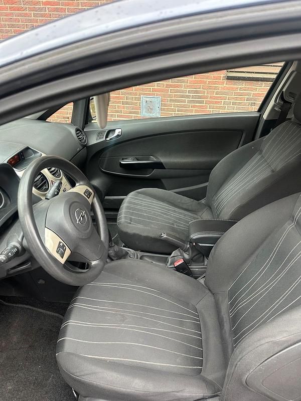 Second-hand Opel Corsa 80 CP (58 kW) 2007 Hatchback