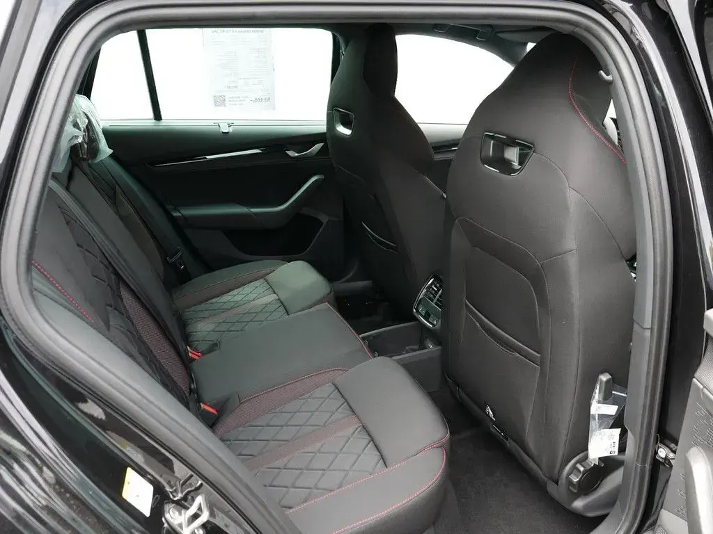 Neu Skoda Octavia RS 265 PS (194 kW) 2026 Schwarz Limousine