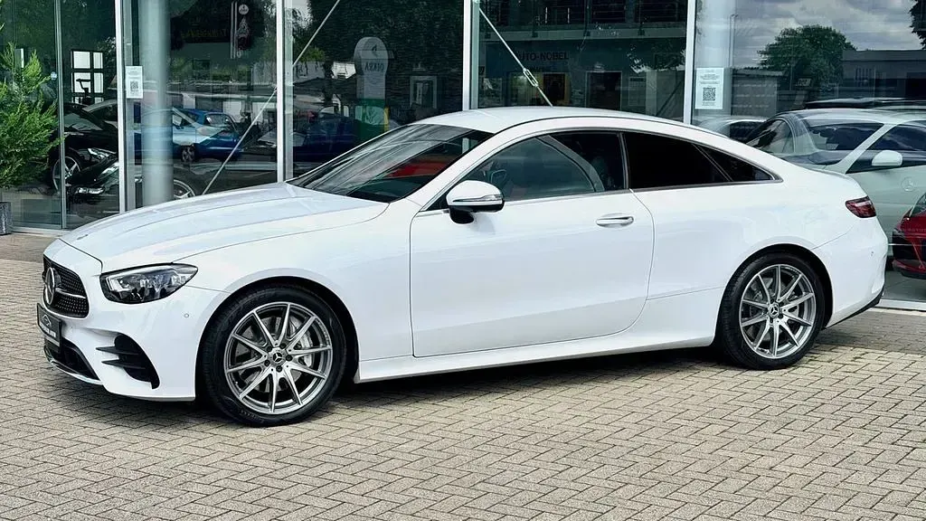 Gebraucht Mercedes E450 389 PS (286 kW) 2021 Weiß Coupé