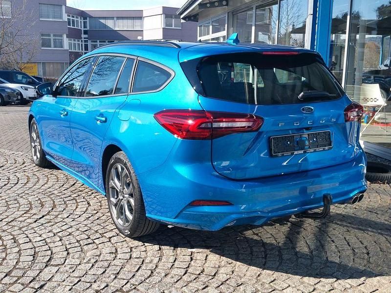 Gebraucht Ford Focus ST-Line 155 PS (114 kW) 2025 Blau Limousine