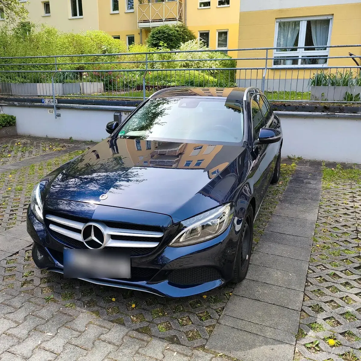 Gebraucht Mercedes C220 Avantgarde 150 PS (110 kW) 2018 Blau Kombi