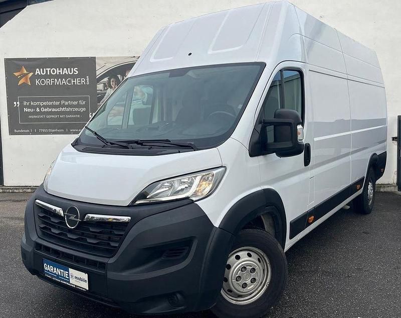 Weiß Gebraucht 2023 Opel Movano Van | 22.996 € (Guter Preis) - Bild 1/4
