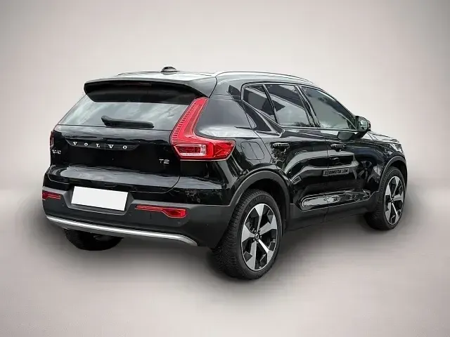 Gebraucht Volvo XC40 Core 129 PS (94 kW) 2023 Schwarz SUV