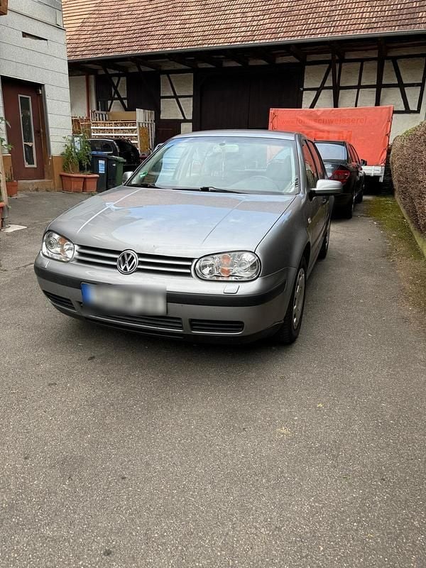 Gebraucht VW Golf IV 101 PS (74 kW) 2002 Silber Kleinwagen